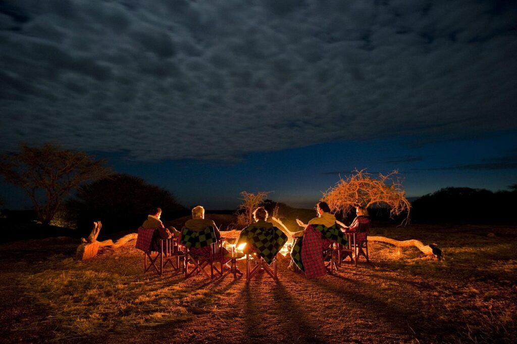 sanctuary-kusini-serengeti camp fire